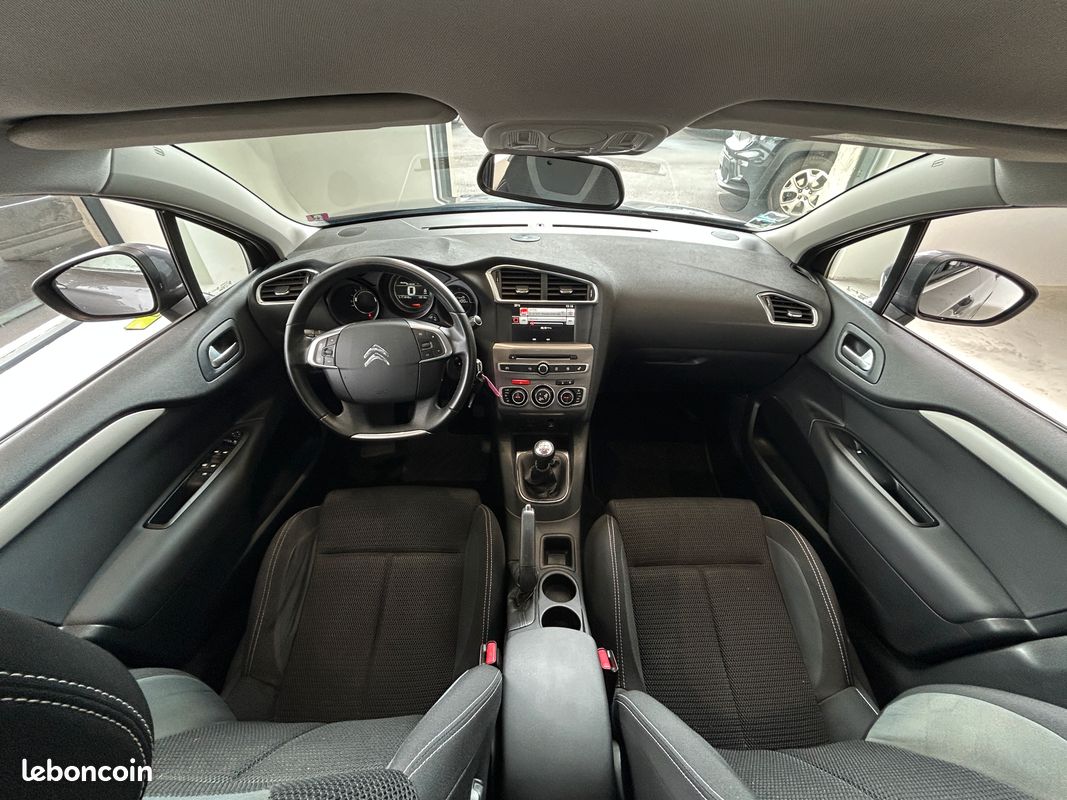 Citroën C4 1.2 PT 110 ch Millenium (image 3)