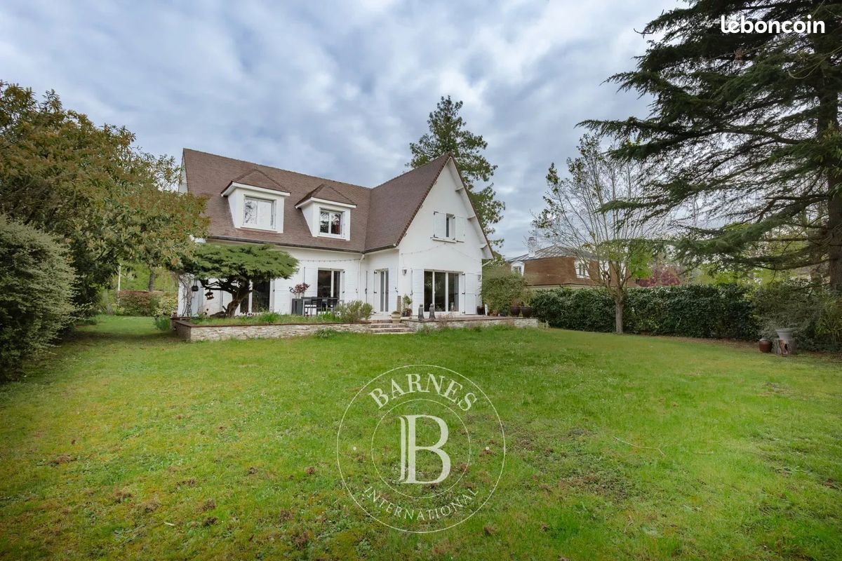 Propriété 9 pièces 208 m² (image 3)