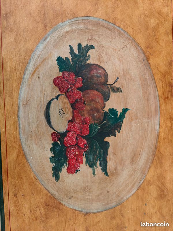 Commode décorée de motifs à fruits (image 2)