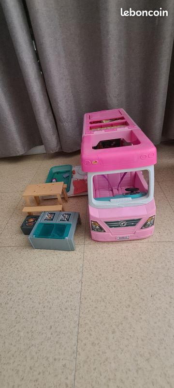 Camping - car Barbie + accessoires (image 2)
