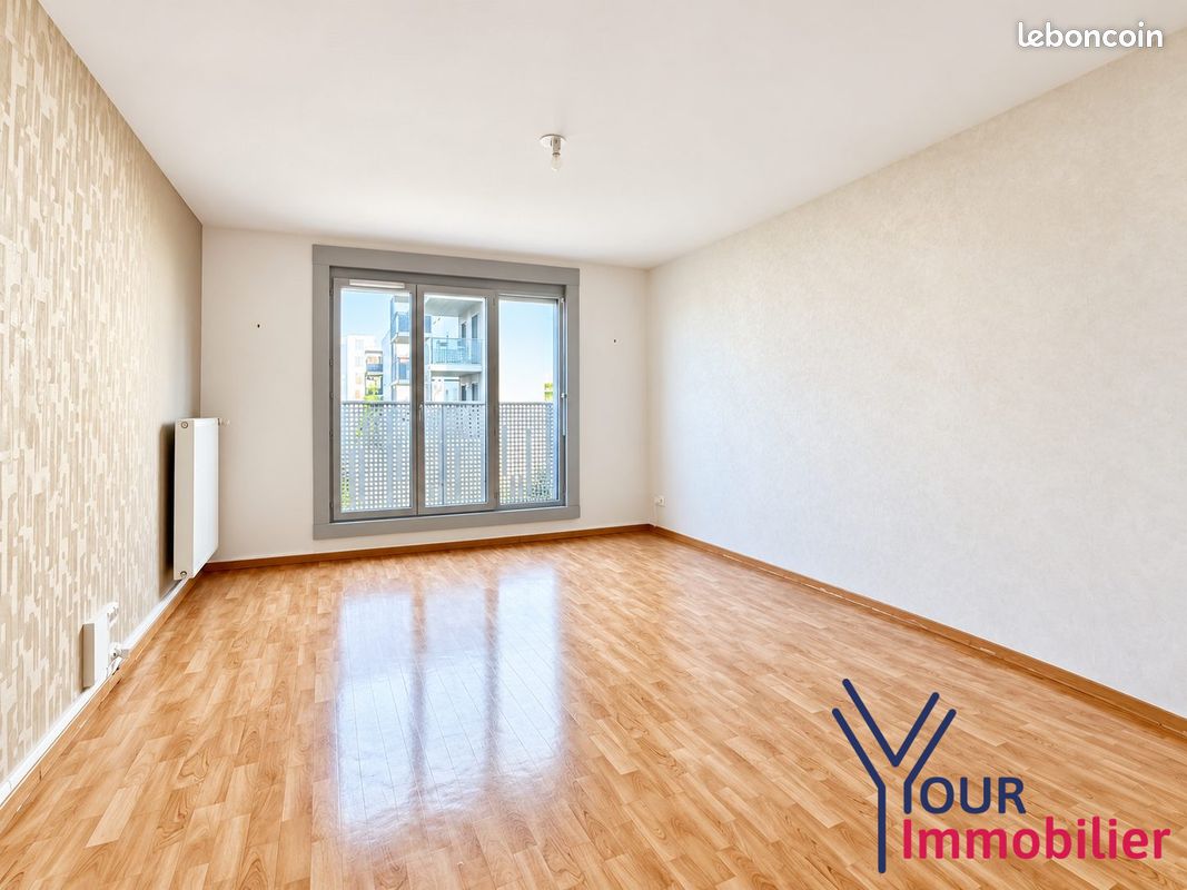 Appartement 4 pièces 83 m² · à Décines-Charpieu · 83 m² · 169 000 €