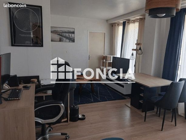 https://img.leboncoin.fr/api/v1/lbcpb1/images/c2/e5/ff/c2e5ff074428fbc6612347f69c47c8e44498f998.jpg?rule=ad-image