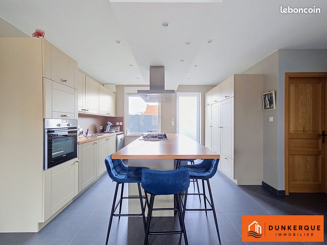 Maison 5 pièces 167 m² · à Winnezeele · 167 m² · 398 620 €