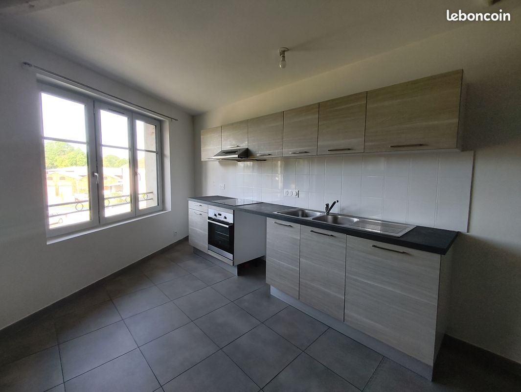 Appartement 3 pièces 81 m² · à Casteljaloux · 81 m² · 547 €