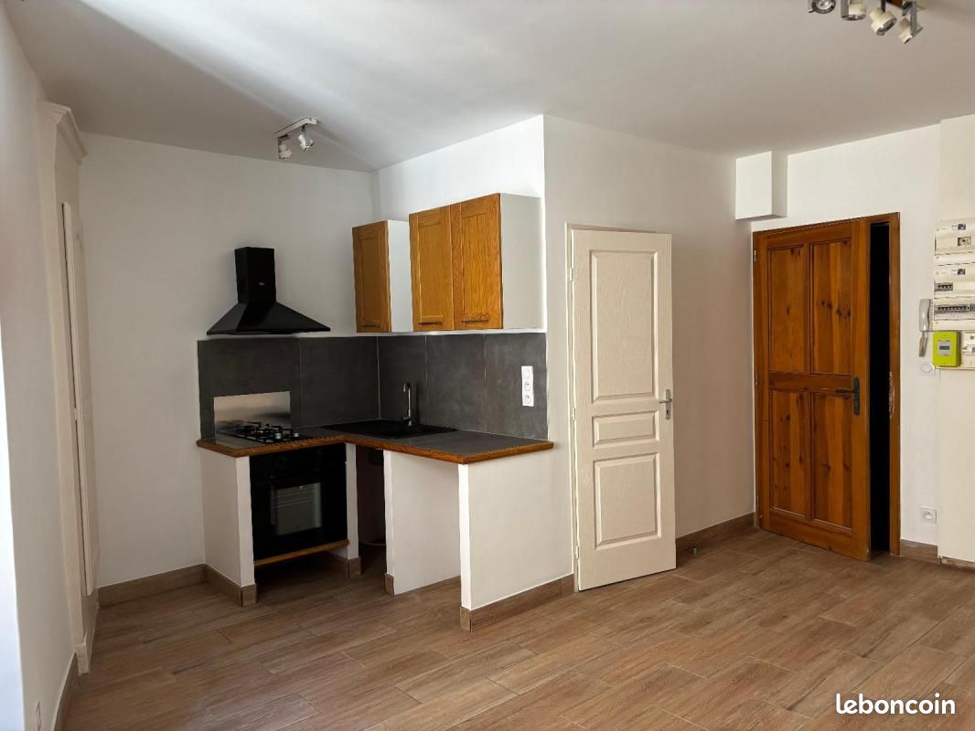 Appartement 1 pièce 24 m² · à Les Vans · 24 m² · 389 €