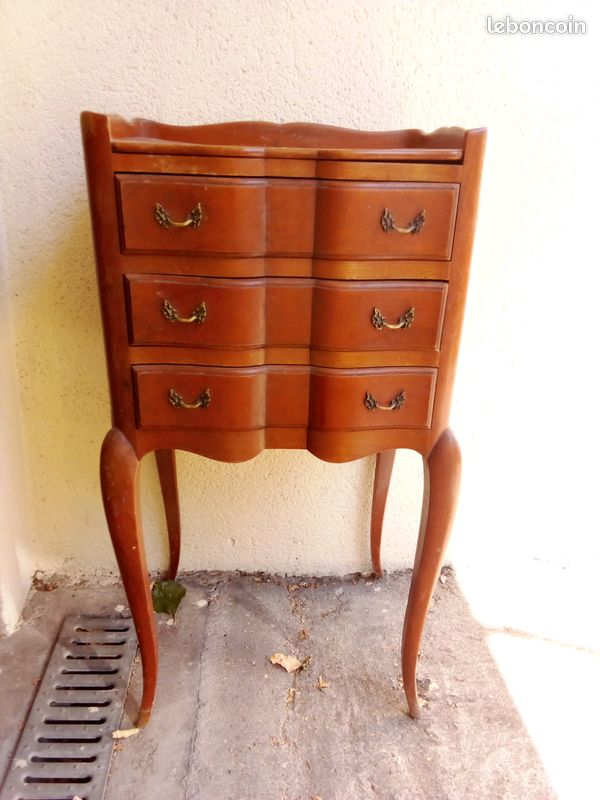 Petite commode ancienne (image 1)