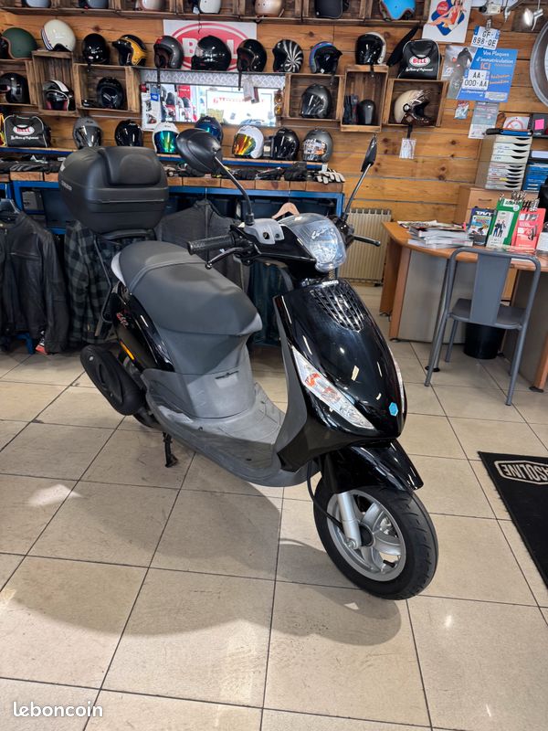 Piaggiozip 100cc 4t Motos