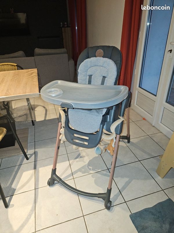 Chaise haute (image 1)