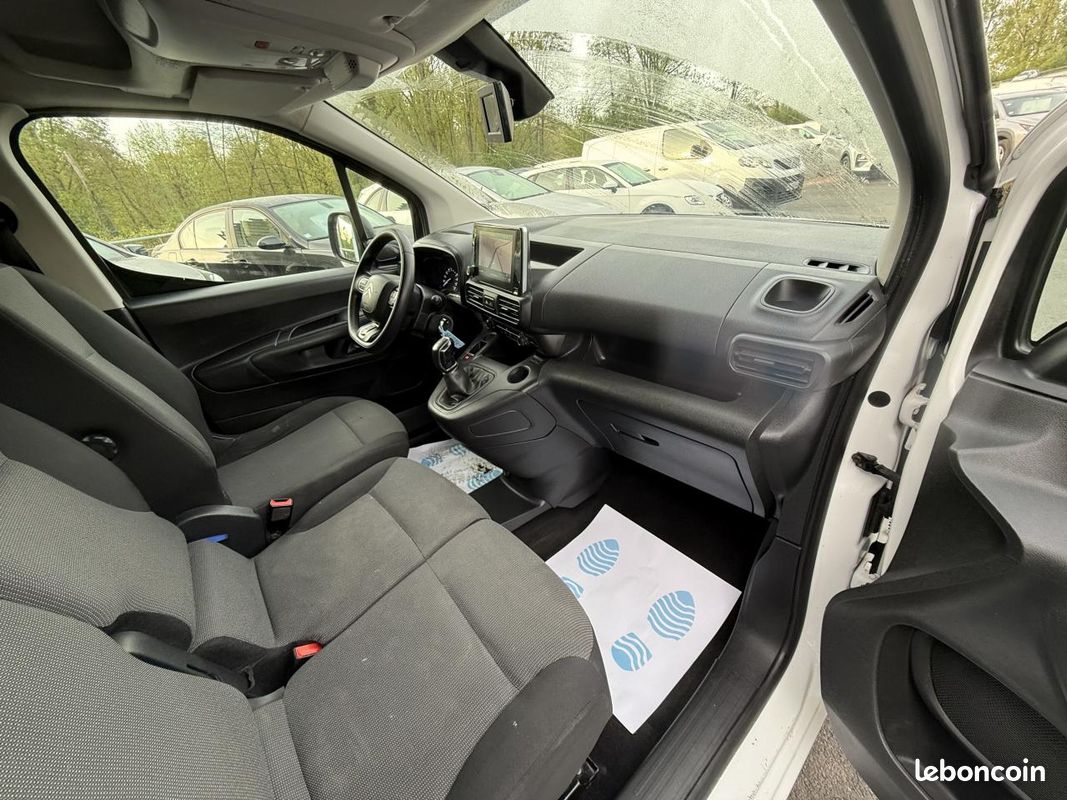 CITROEN BERLINGO 1.5 BlueHDi - 75 Fourgon M Worker 1000 kg TVA RECUPERABLE + ATTELAGE + CAMERA AR (image 15)