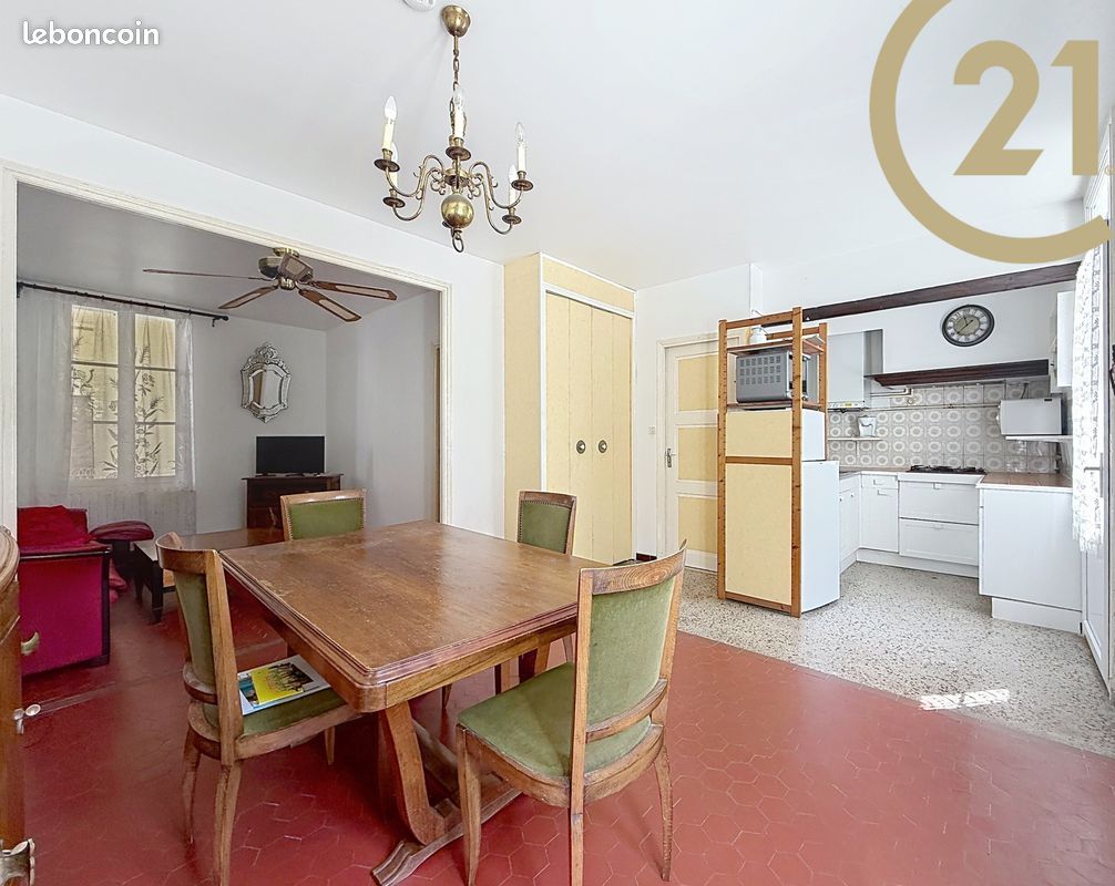 Appartement 3 pièces 63 m² · à Fréjus · 63 m² · 1 050 €