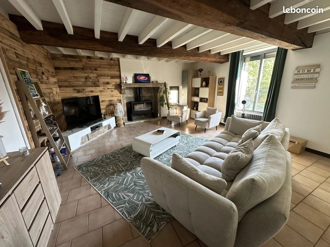 Maison 12 pièces 227 m² · à Courlay · 227 m² · 304 500 €