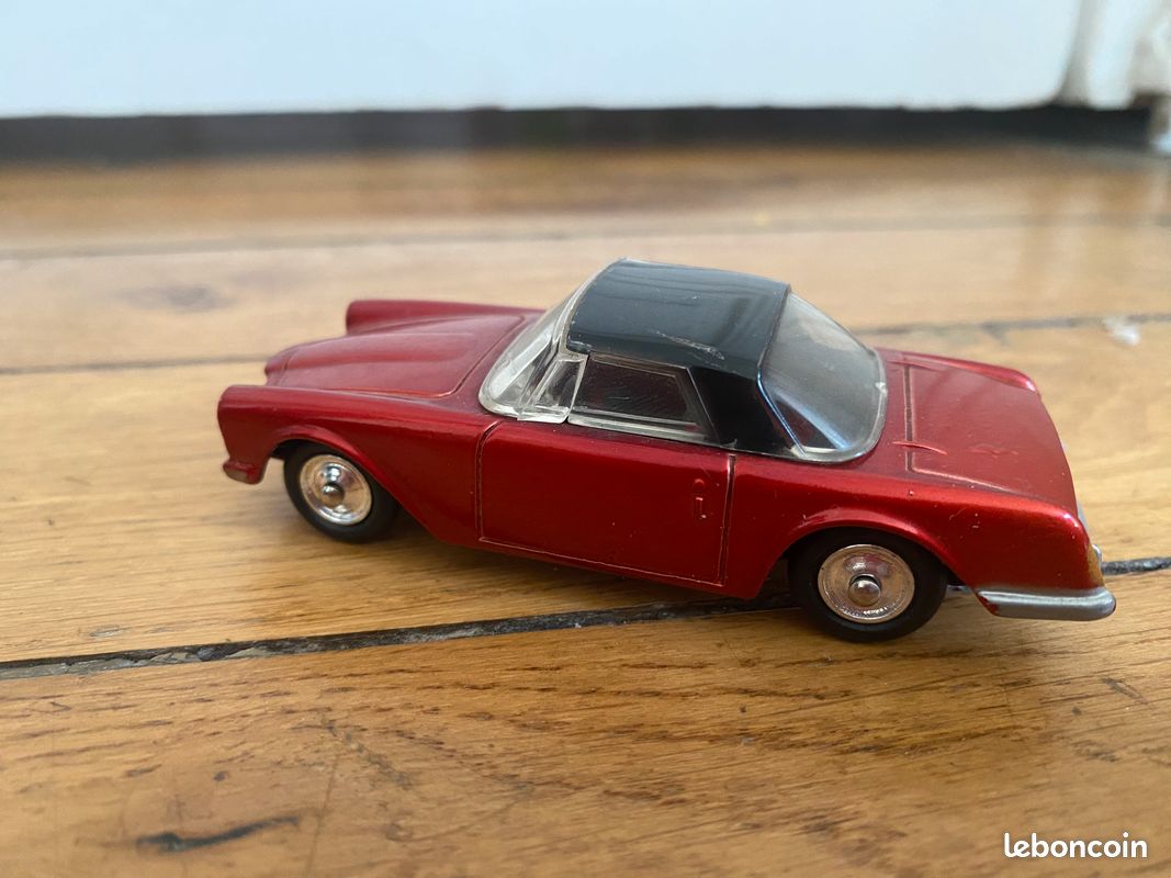 El Kekomóvil: Facel Vega Facellia de Neo Scale Models