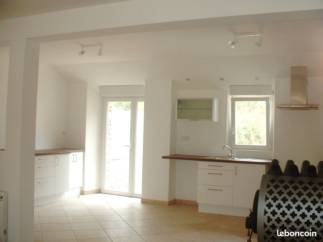 Maison 7 pièces 170 m² · à Tresboeuf · 170 m² · 1 100 €