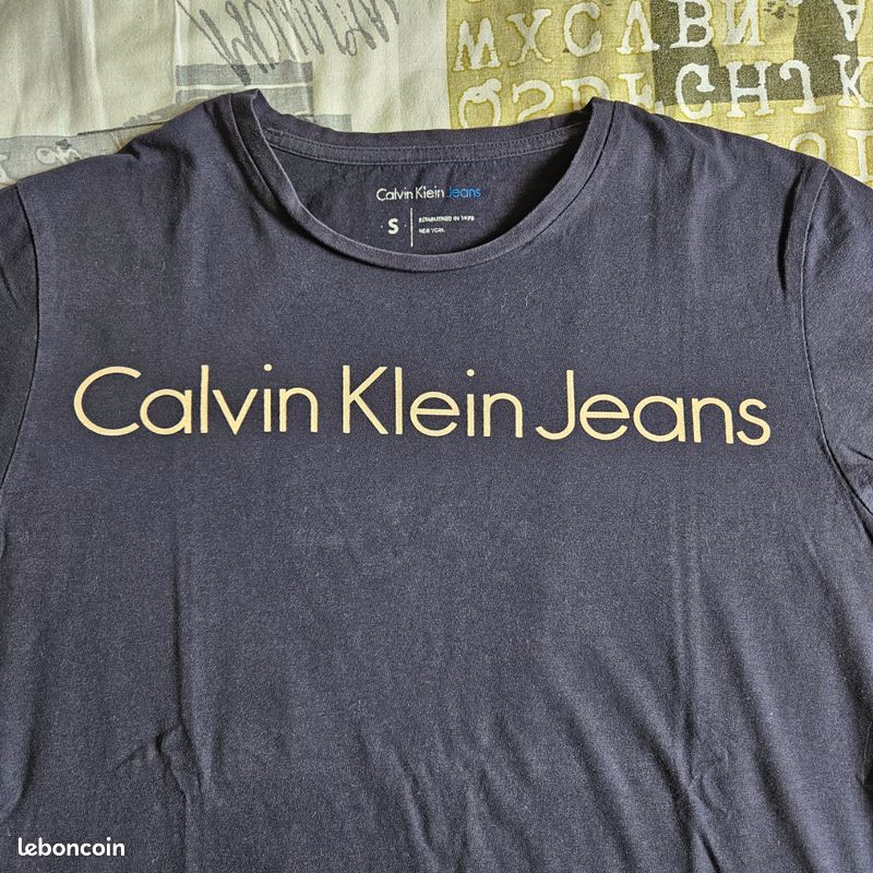 T-shirt Calvin Klein bleu marine (image 2)