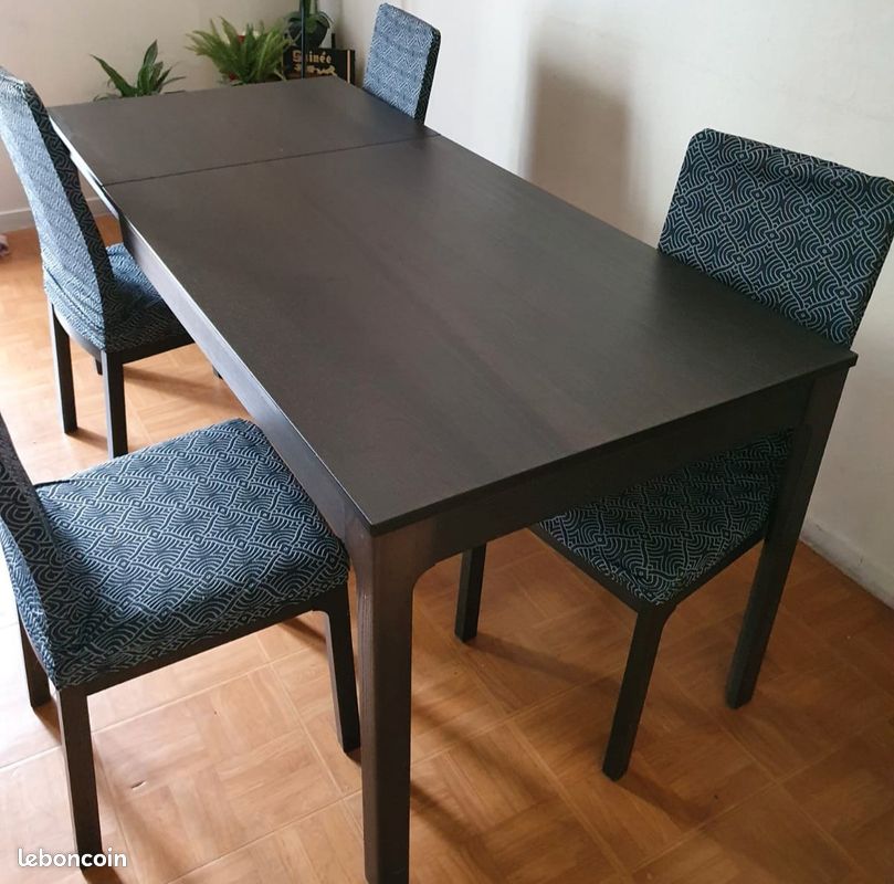 Table a manger et chaises (image 1)