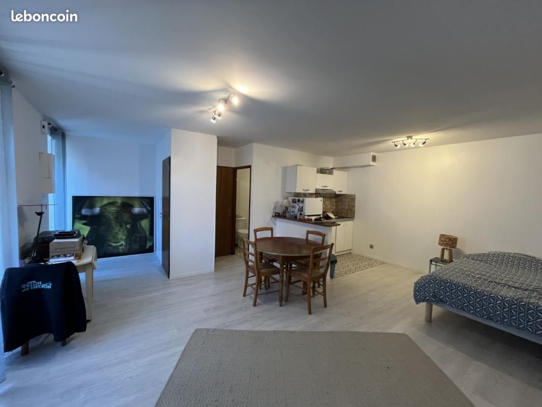 Appartement 1 pièce 35 m² · à Angoulême · 35 m² · 395 €/mois