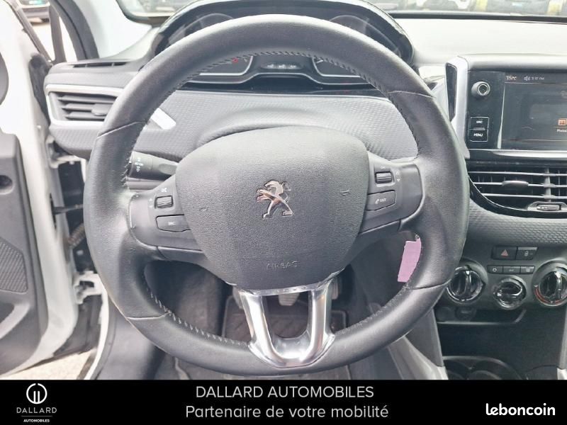 Peugeot 2008 1.2 PureTech 130ch E6.c Style S&S (image 16)