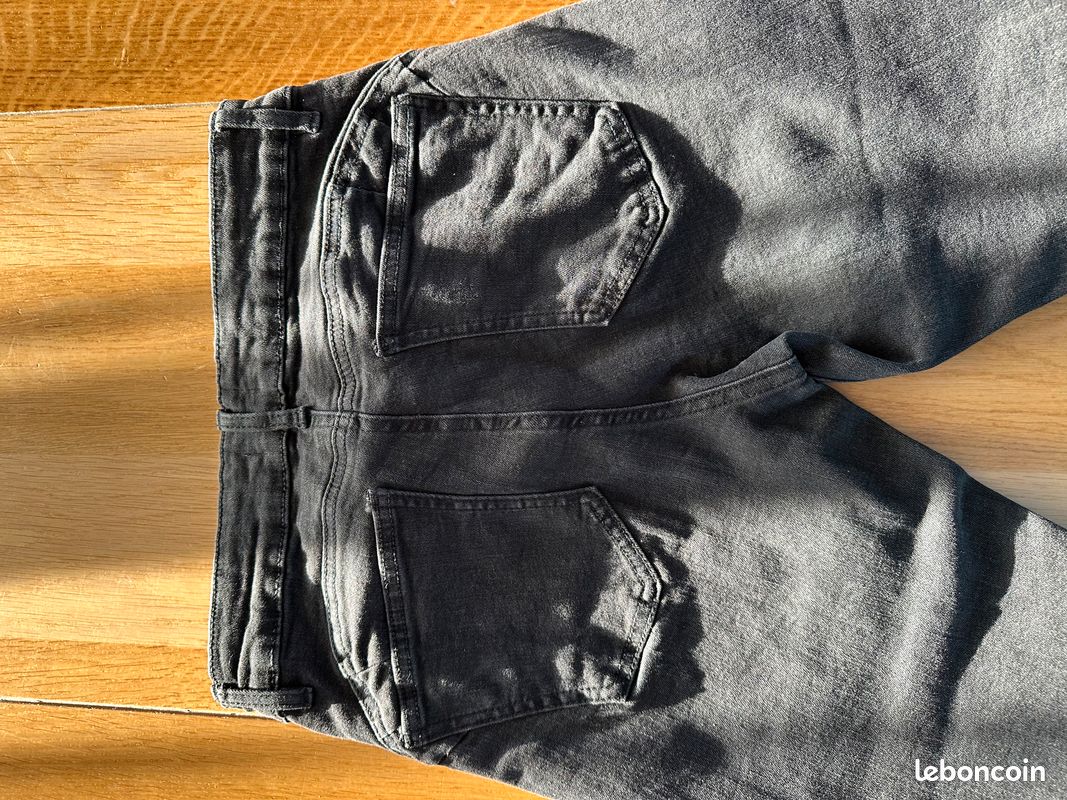 Jean skinny noir push up (image 3)