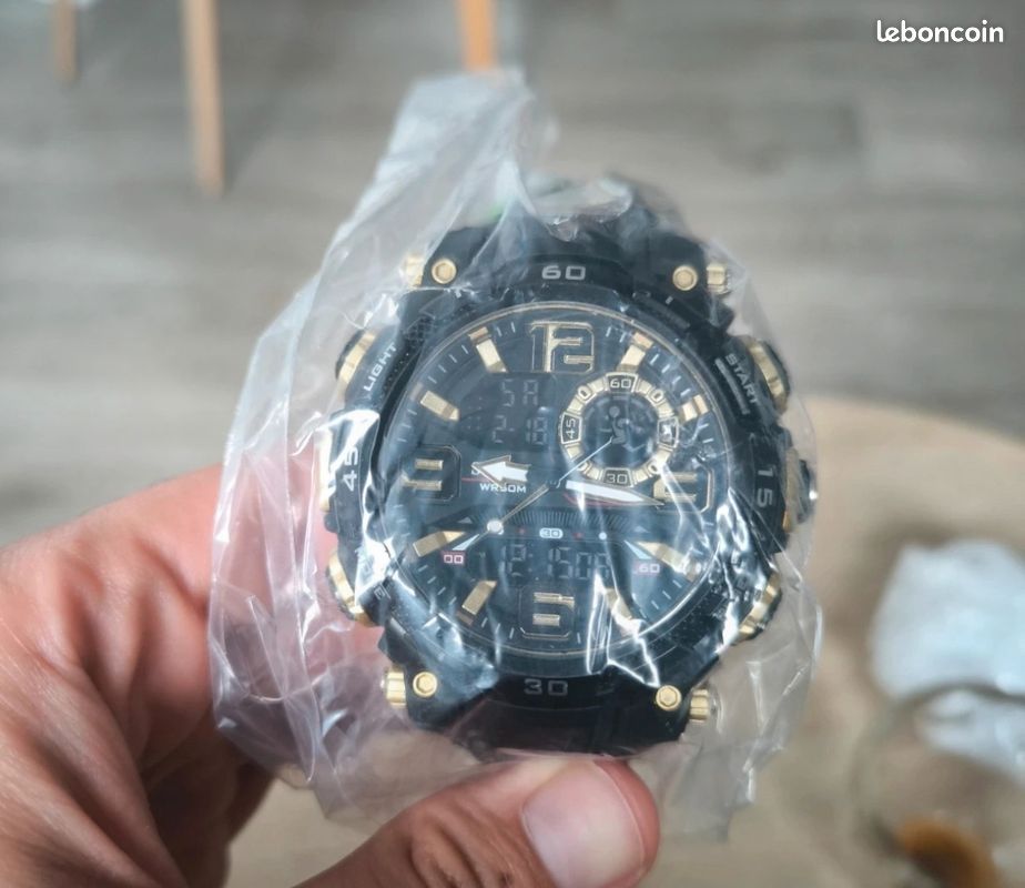 Magnifique montre neuve sous emballage type militaire couleur Or/ gold noir/black de nombreuses fonctionnalités très résistante chocs eau rayures poussière (image 2)