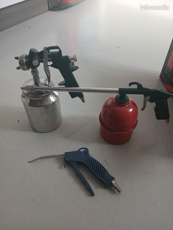 Pistolet à peinture et soufflette pneumatique (image 1)