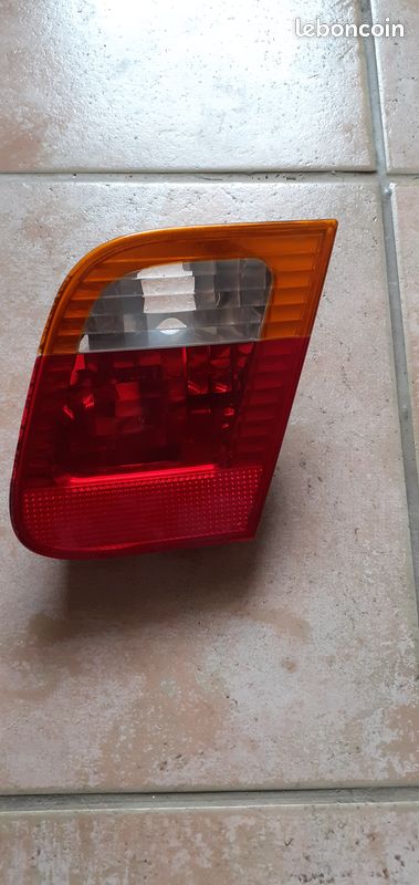 Feu arriere bmw 320D E46 (image 1)