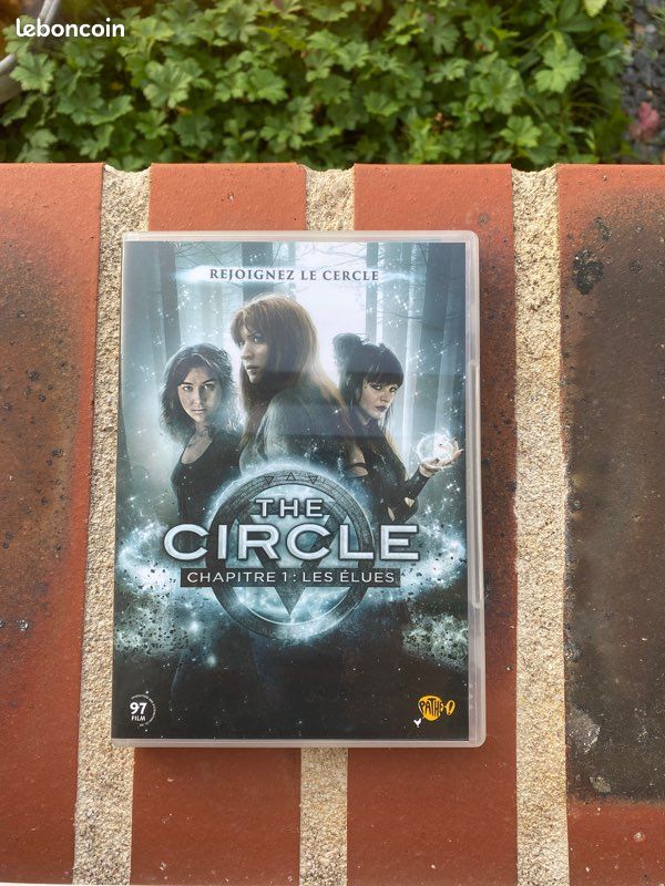 The circle chapitre 1 : Les élues (image 1)