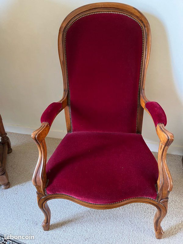 Fauteuil Voltaire velour rouge (image 1)