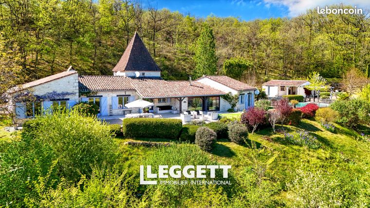 Maison 5 pièces 220 m²