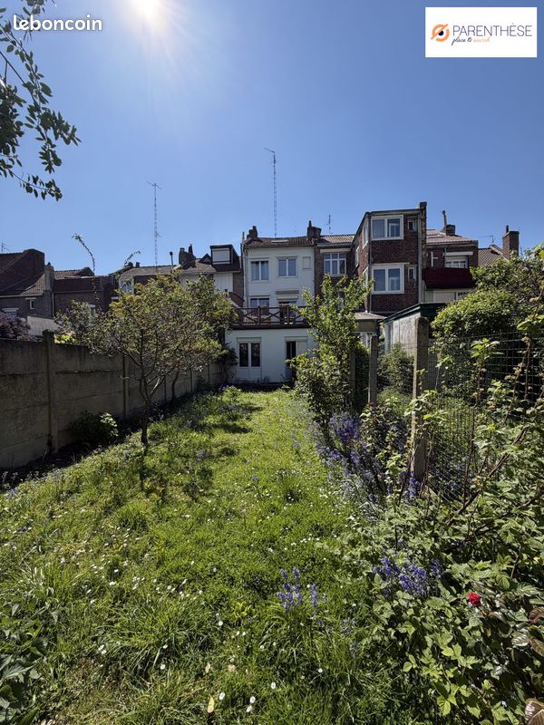 Maison 6 pièces 141 m² · à Lille · 141 m² · 490 000 €