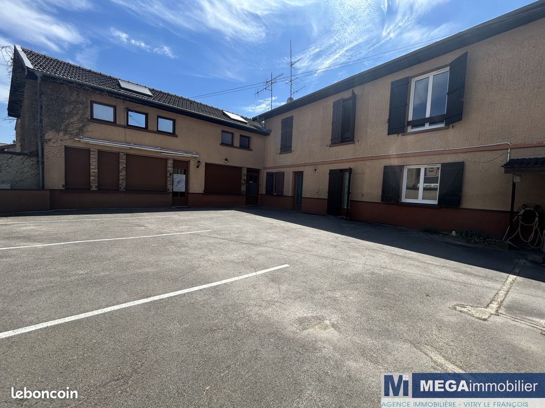 Immeuble 11 pièces 321 m² · à Vitry-le-François · 321 m² · 282 000 €