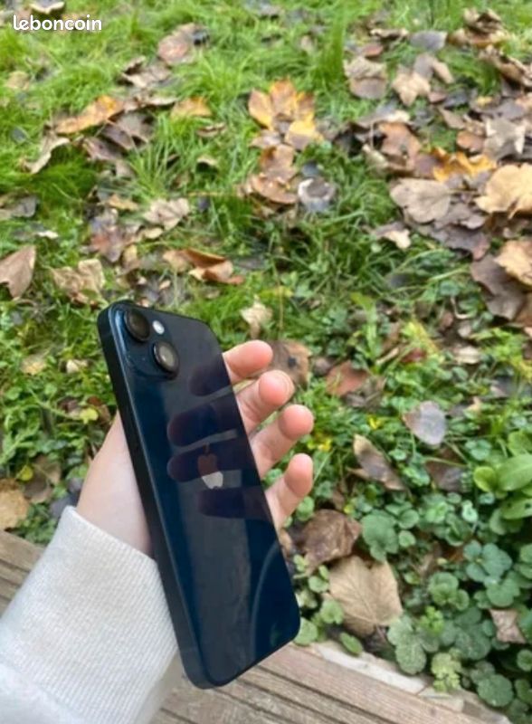 IPhone 13 (image 1)