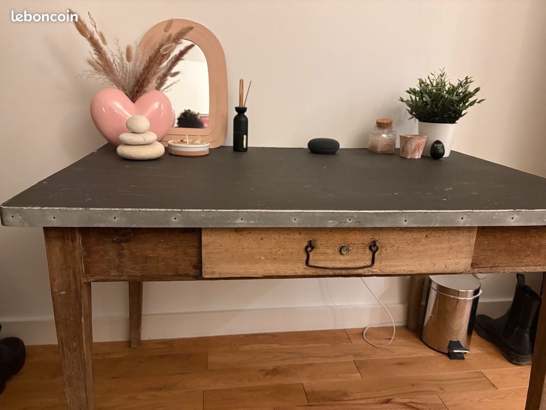 Table vintage d'appoint en bois et métal (image 3)