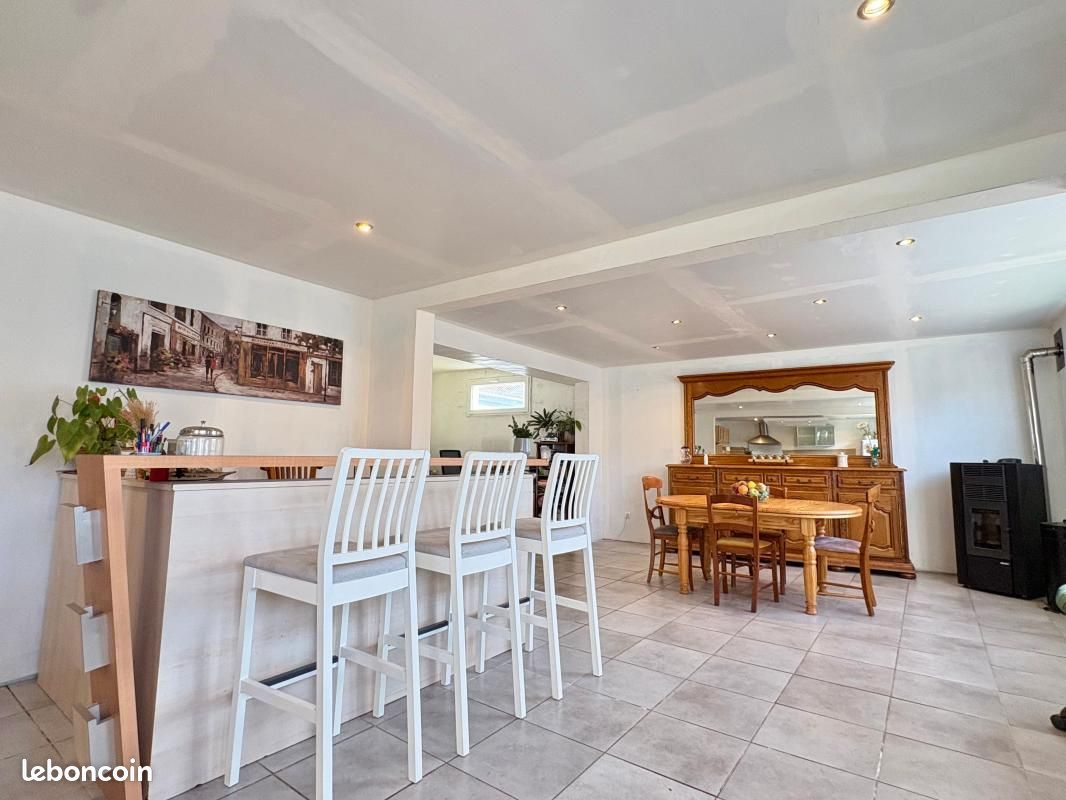 Maison 7 pièces 235 m² (image 2)