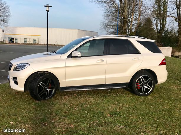 1 Mercedes Benz Classe M, année 2010 avec barres de toit - Résultat du  26/04/2023