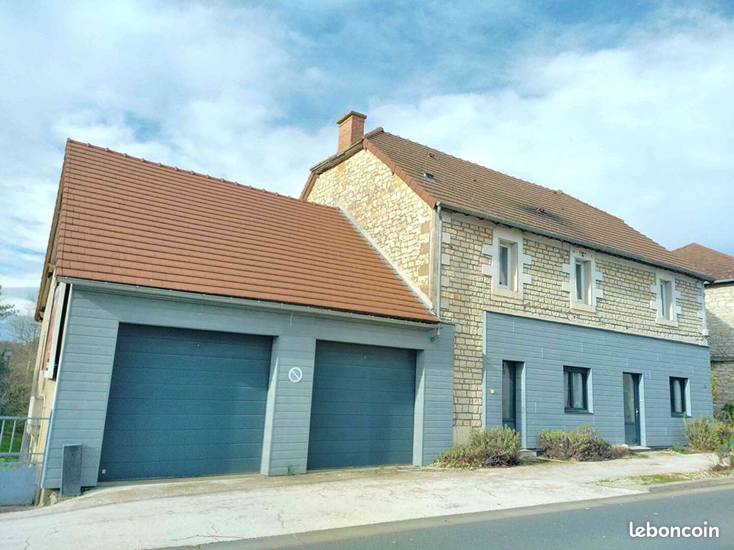 Appartement 4 pièces 92 m² · à Cressensac-Sarrazac · 92 m² · 685 €/mois