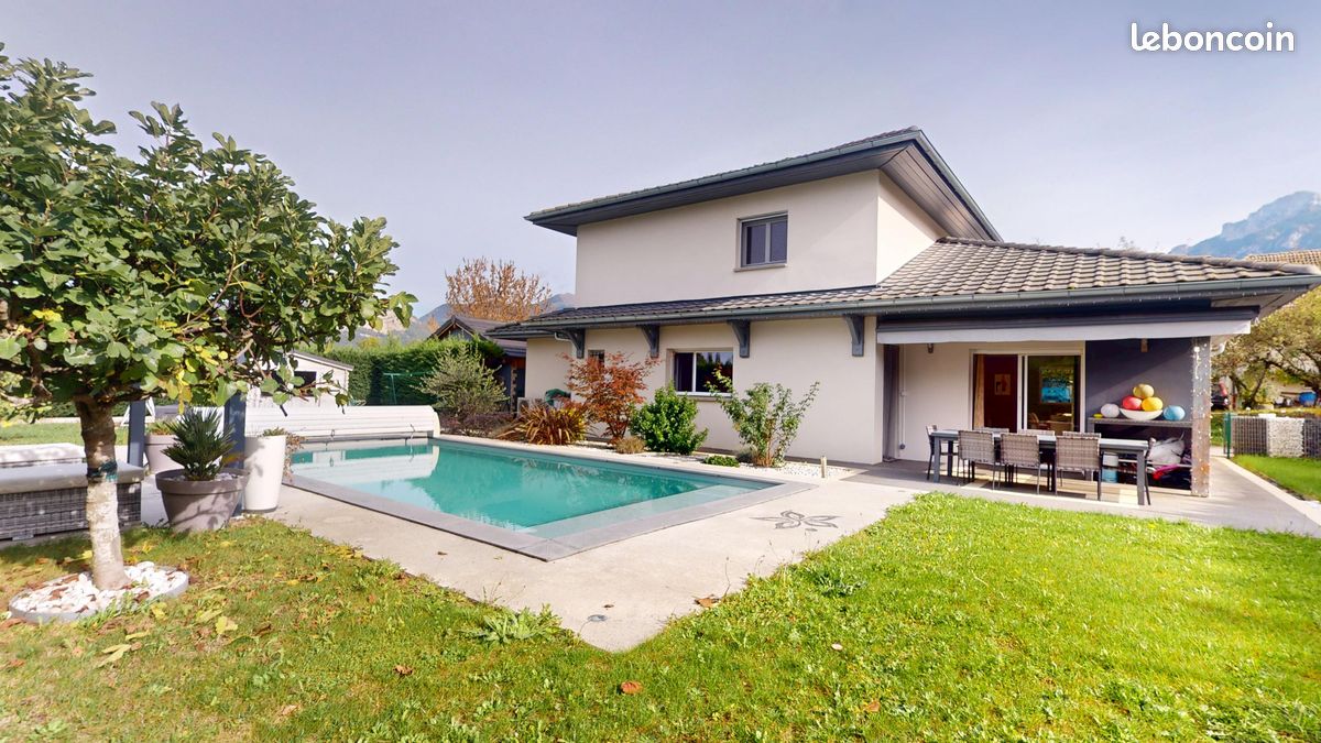 Maison 6 pièces 140 m² · à Saint-Pierre-en-Faucigny · 140 m² · 639 000 €