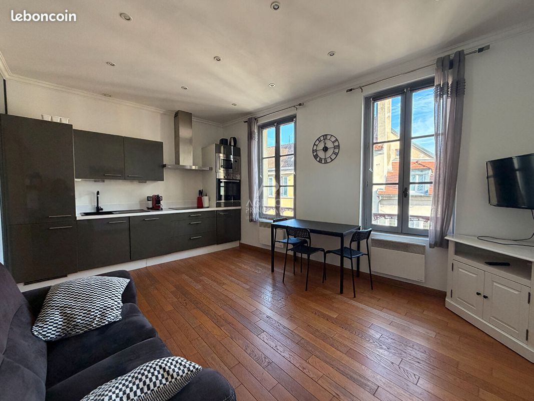 Appartement 2 pièces 33 m² · à Saint-Germain-en-Laye · 33 m² · 1 200 €/mois