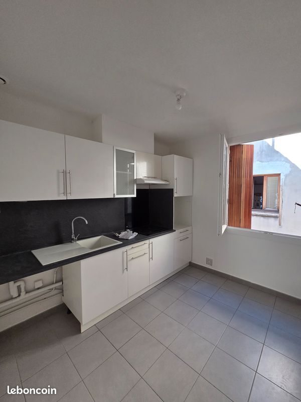 Appartement 2 pièces 47 m² · à Martigues · 47 m² · 730 €