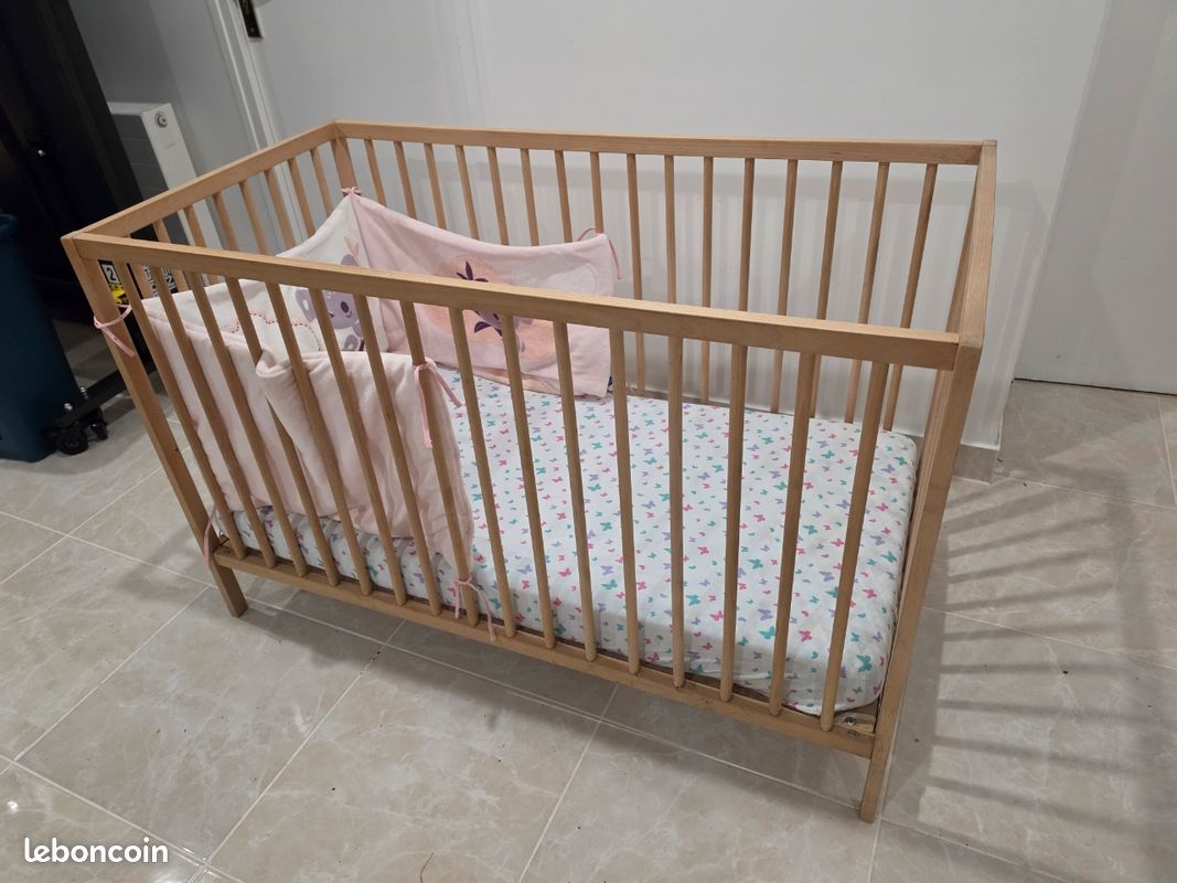 Lit bébé en bois naturel évolutif complet avec matelas et parure koala (image 2)