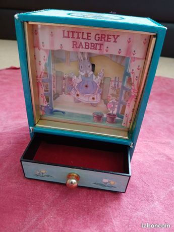 Lot de 4 Boîtes à Musique Vintage Bébé Enfant Rétro (Gebraucht) in