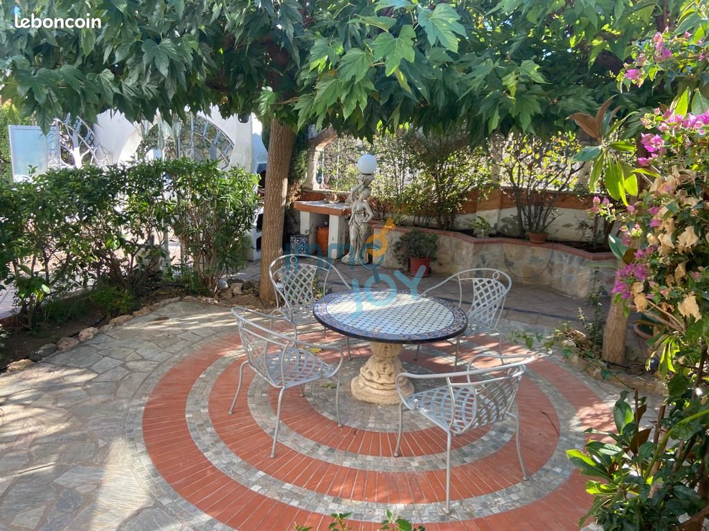 Villa 8 pièces 250 m² - Le Château-d'Oléron 17480 (image principale 4)