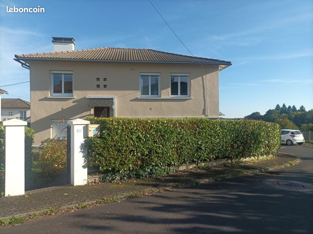 Maison 6 pièces 108 m² · à Pleaux · 108 m² · 99 640 €