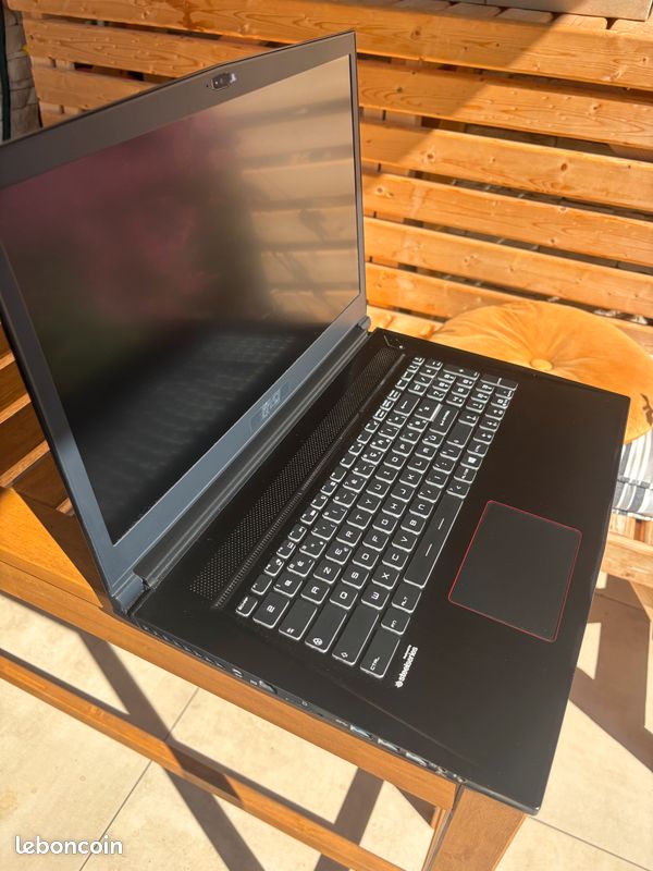 MSI GS73VR 7RF-251FR Stealth Pro 4K (image 3)