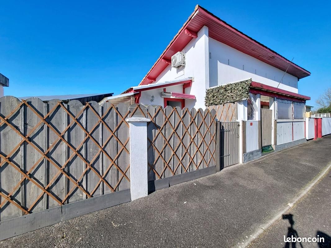 Immeuble 4 pièces 61 m² · à Pomarez · 61 m² · 126 000 €