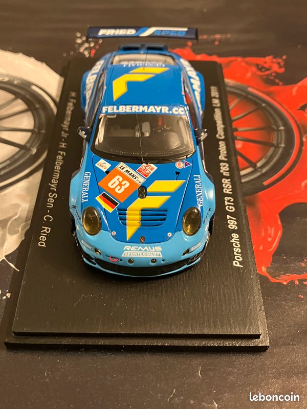 Porsche 911 GT3 RSR Type 997 Larbre Competition N° 70 Le Mans 2011 143 Spark S3422 9580006934222