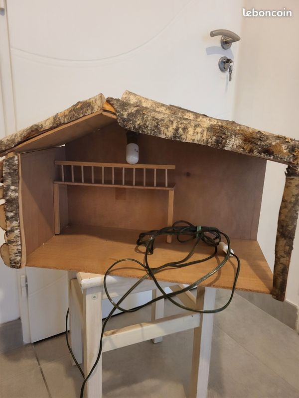 Crèche en bois (image 3)