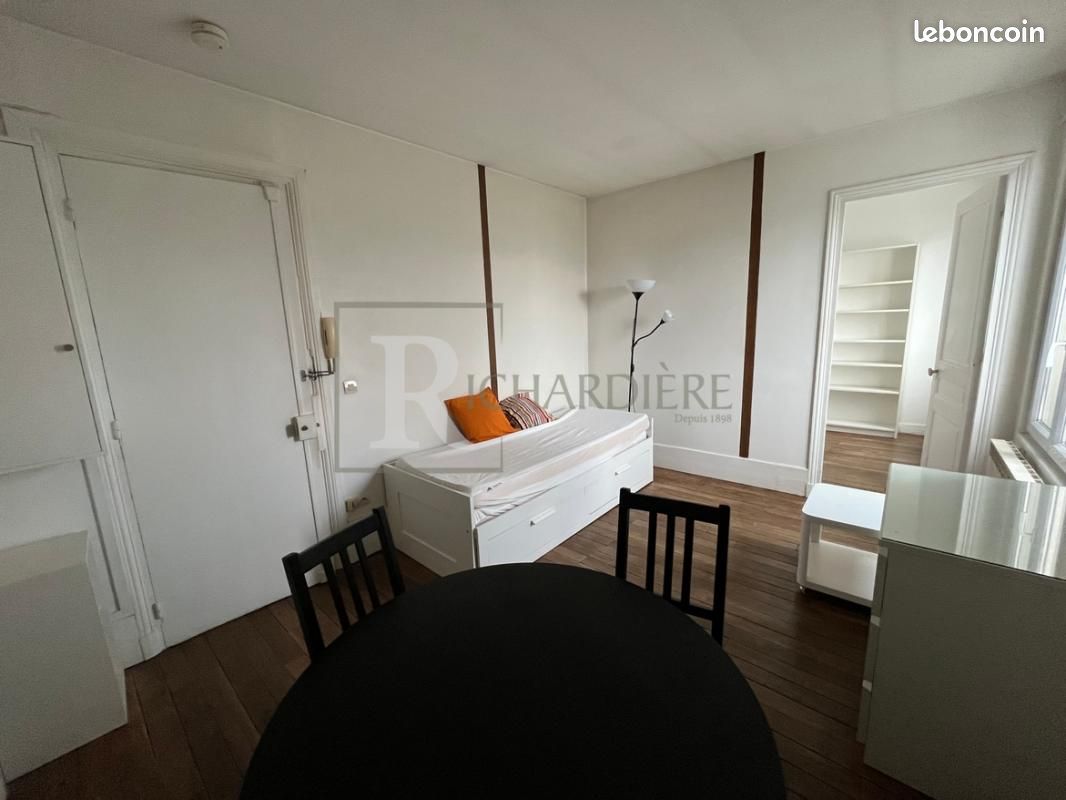 Appartement 2 pièces 27 m² · à Nanterre · 27 m² · 811 €/mois