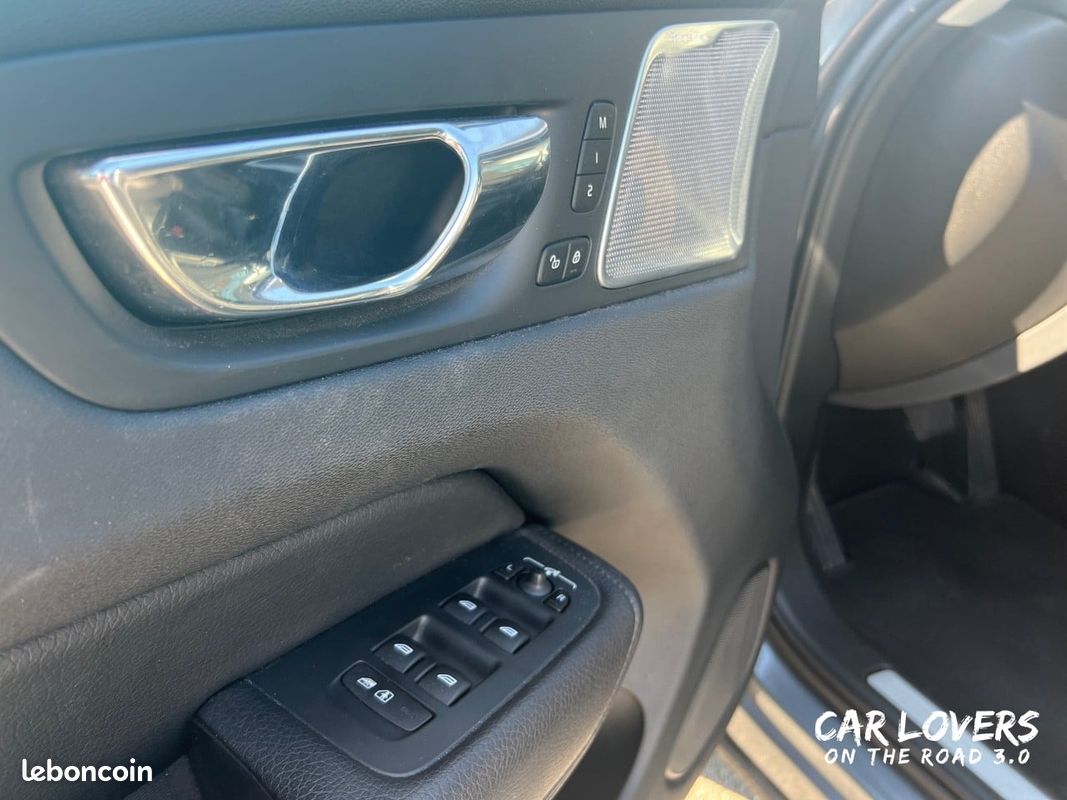VOLVO XC60 D4 AdBlue 190 ch Geartronic 8 Inscription Luxe (image 16)