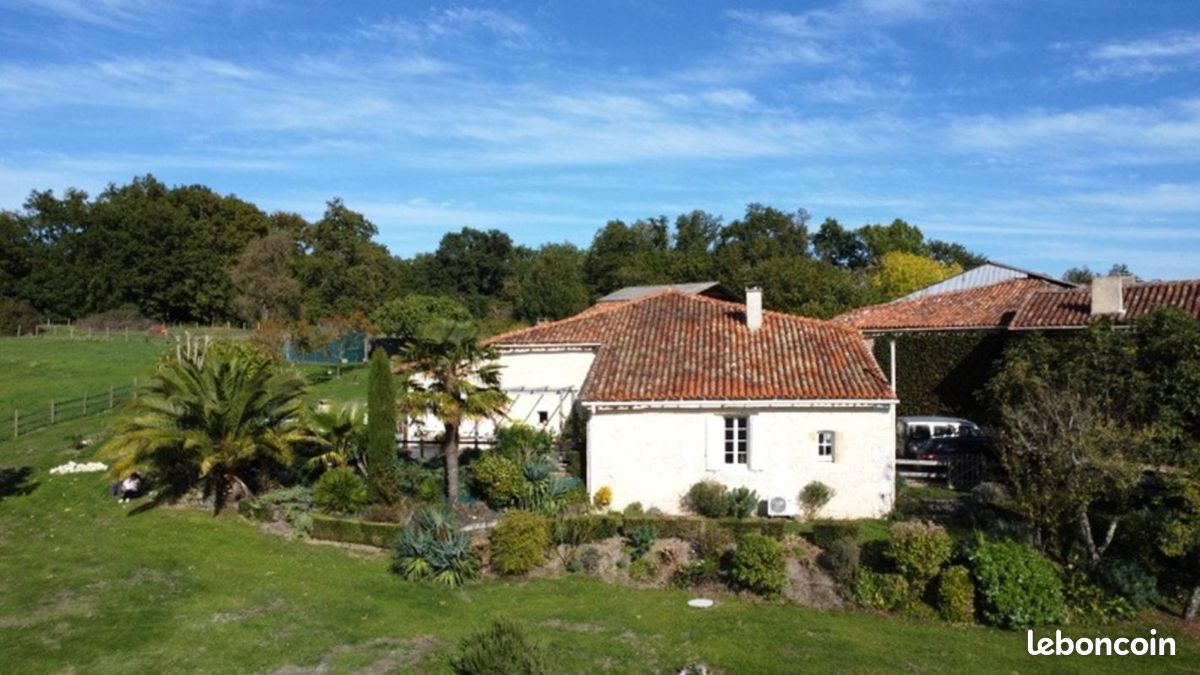 Maison 7 pièces 200 m² · à Chalais · 200 m² · 325 000 €