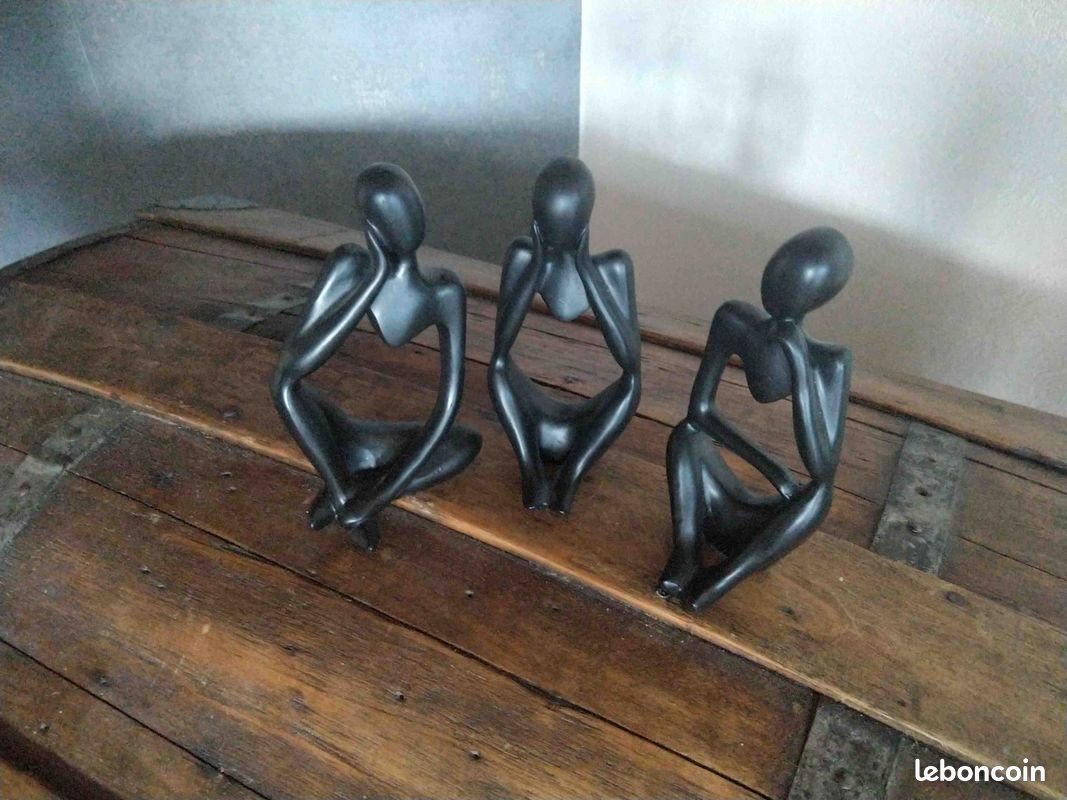 Statues de penseur (image 1)